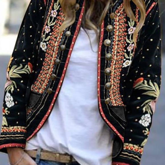 Dresses & Skirts - NWT Black Embroidered jacket
